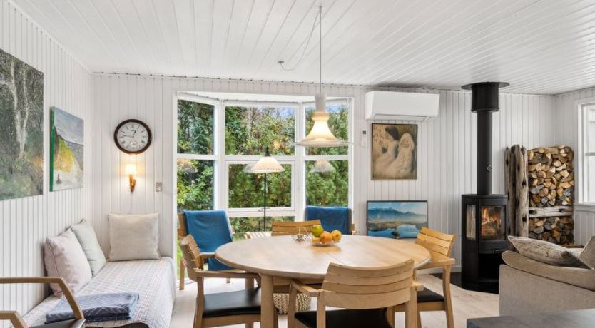 Photo of "Jannike" - 150m from the sea