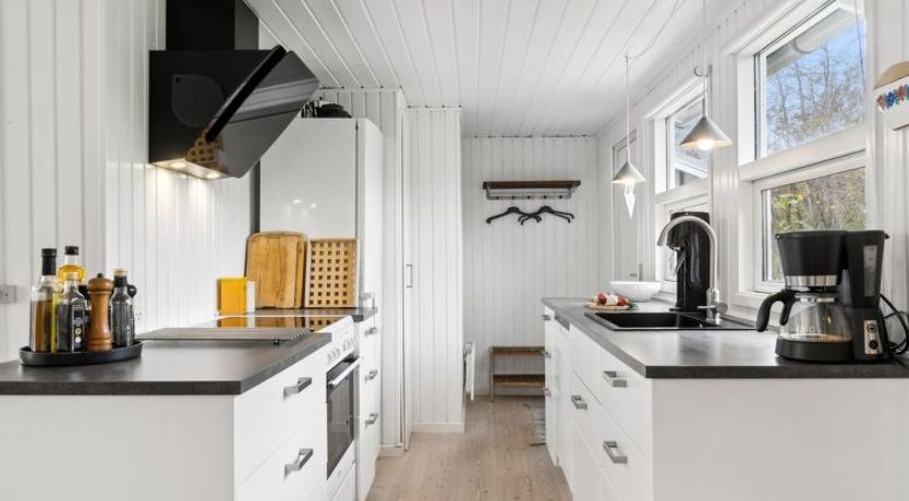 Photo of "Jannike" - 150m from the sea