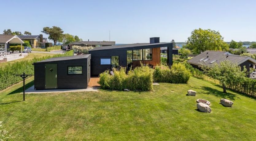 Photo of "Karitte" - 300m from the sea