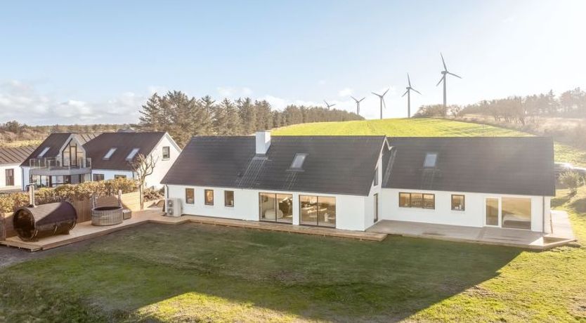 Photo of "Elida" - 400m from the sea