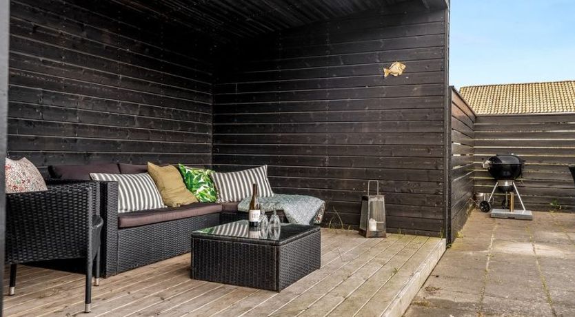 Photo of "Pontus" - 400m from the sea