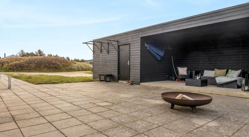 Photo of "Pontus" - 400m from the sea