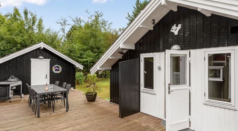 Photo of "Madita" - 30km from the sea