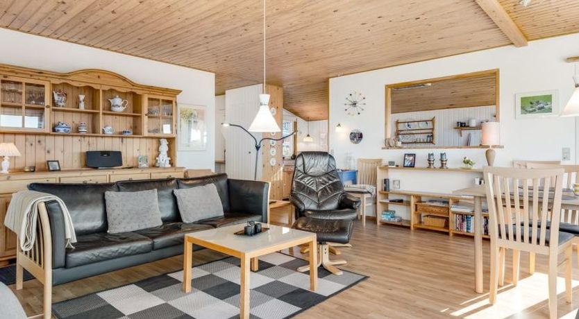 Photo of "Senni" - 800m from the sea