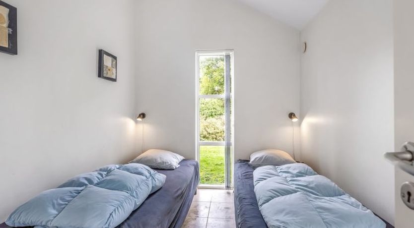 Photo of "Talitha" - 40m from the sea