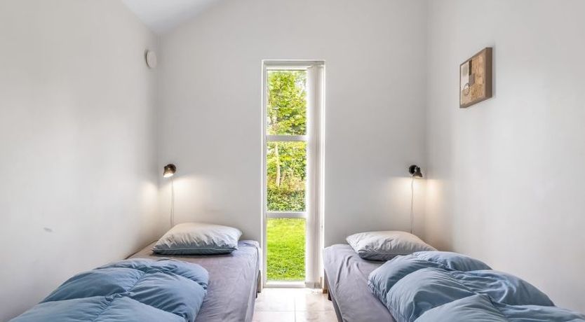 Photo of "Talitha" - 40m from the sea