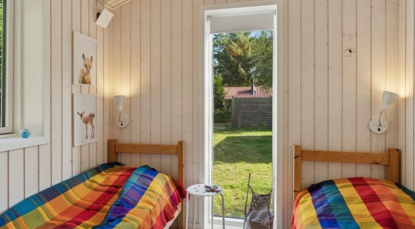 Photo of "Ovine" - 1.2km to the fjord