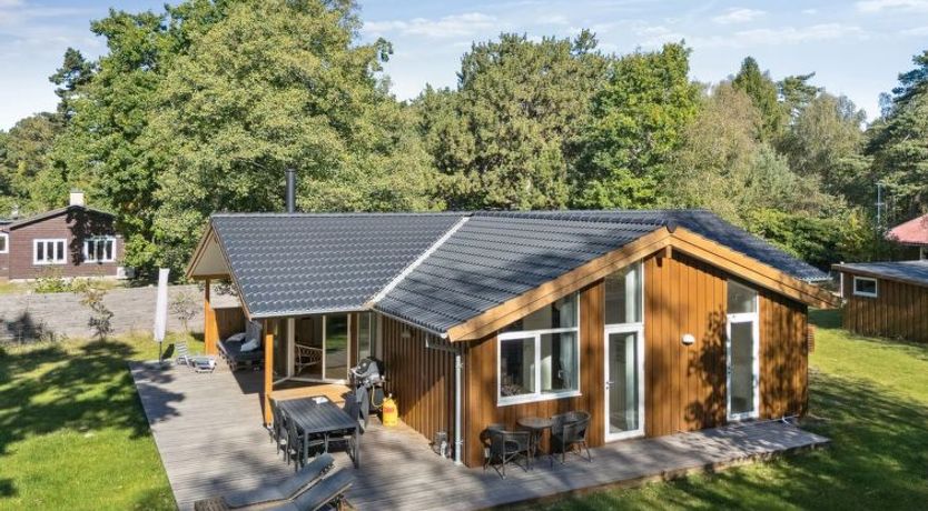 Photo of "Ovine" - 1.2km to the fjord