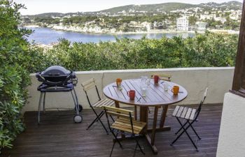 Le Chateau Holiday Home
