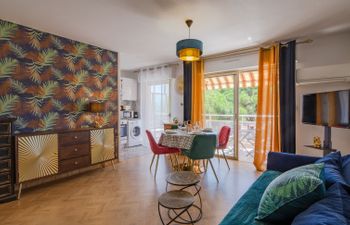 Le Riviera Apartment 2 Holiday Home