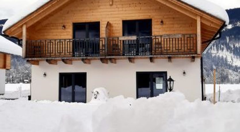 Photo of Haushälfte Alpenchalets
