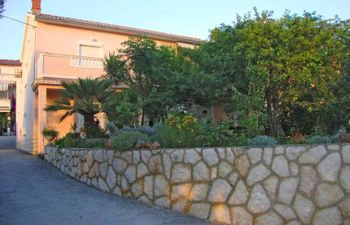 Beg Apartment 2 Holiday Home
