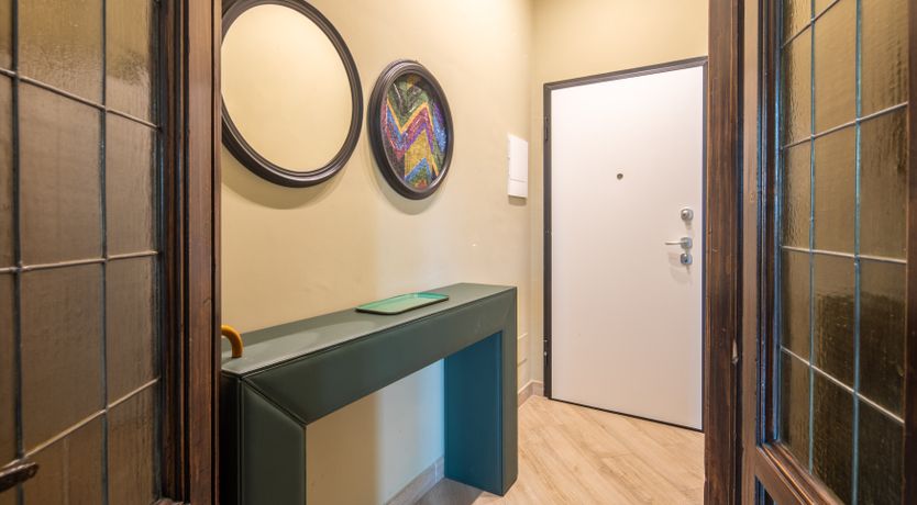 Photo of Twin Balconies