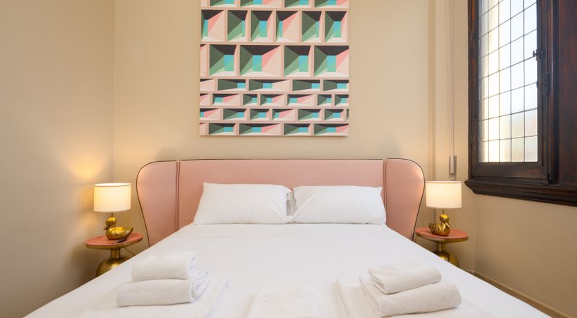 Photo of Twin Balconies