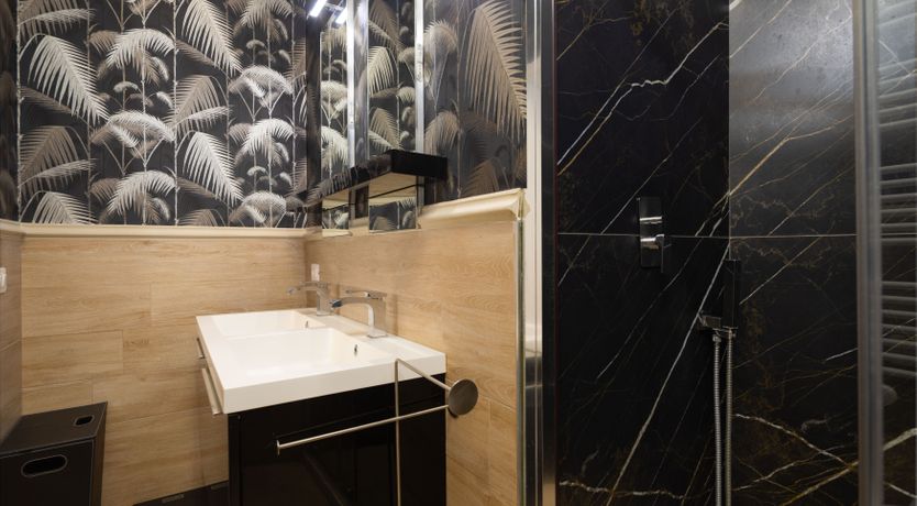 Photo of Twin Balconies