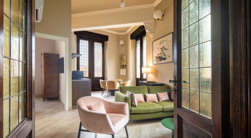 Photo of Twin Balconies