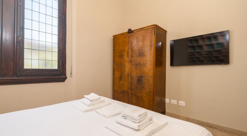 Photo of Twin Balconies