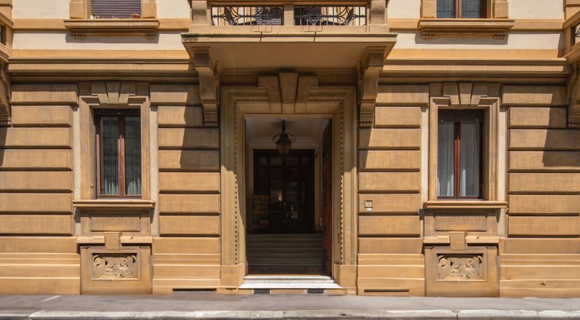 Photo of Twin Balconies