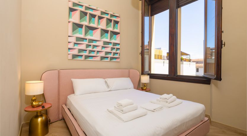 Photo of Twin Balconies