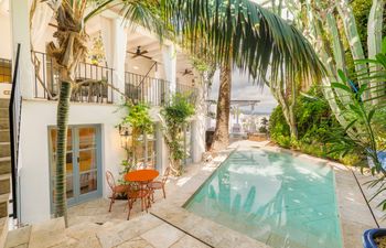 Azure Cove Holiday Home