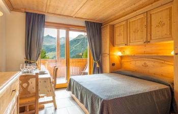 Residence gli Scoiattoli Apartment 2 Holiday Home