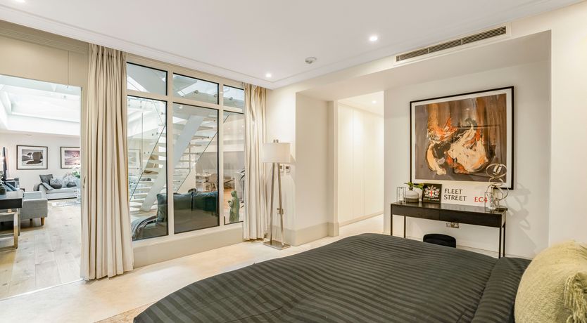 Photo of Elegant Blossom