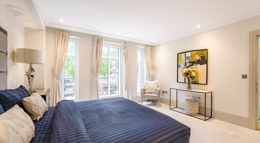 Photo of Elegant Blossom