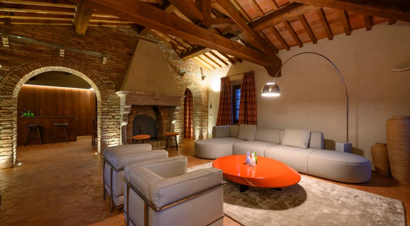 Photo of Vine & Earth