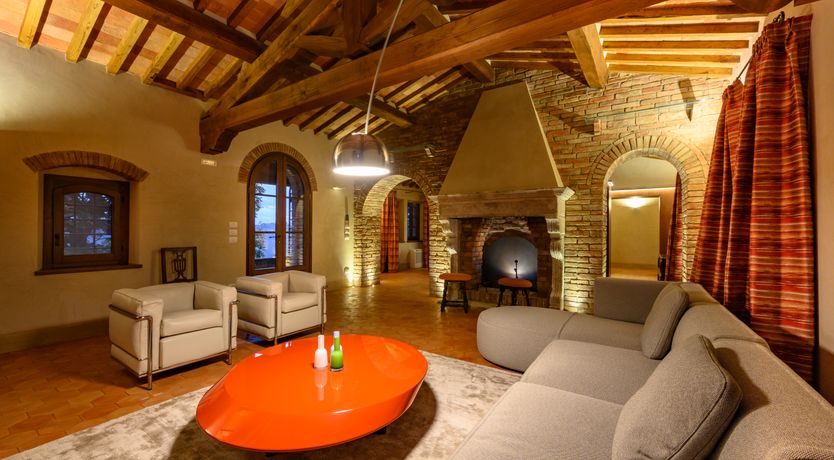 Photo of Vine & Earth