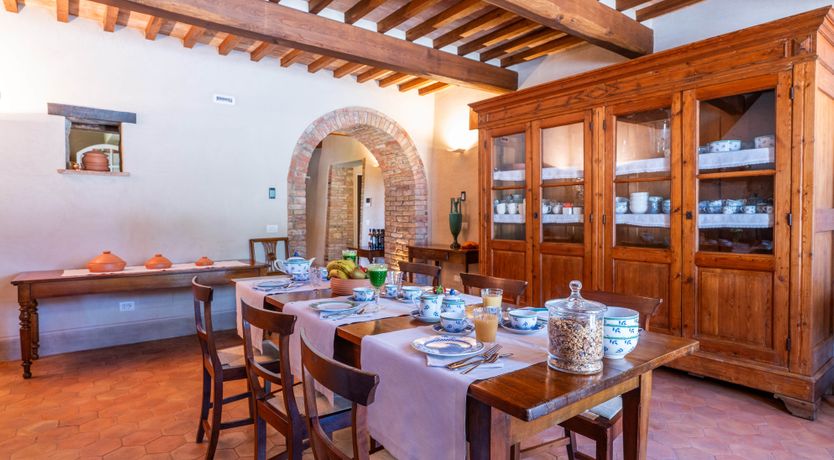 Photo of Vine & Earth