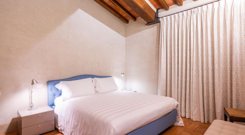 Photo of Vine & Earth