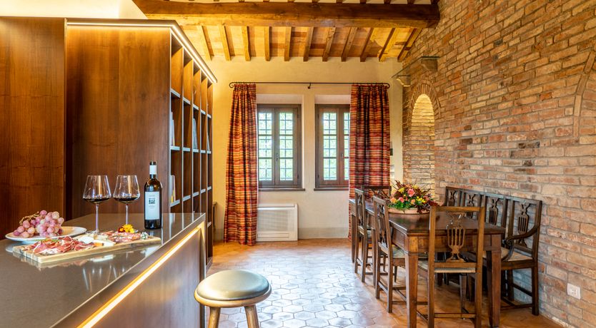 Photo of Vine & Earth