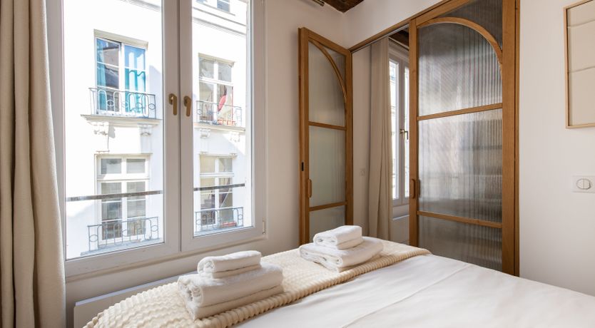 Photo of Paris Embrace