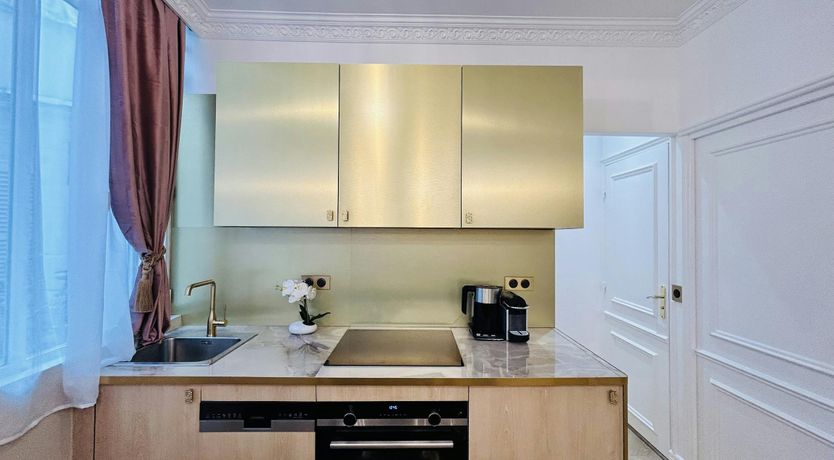 Photo of Avenue's Blossom