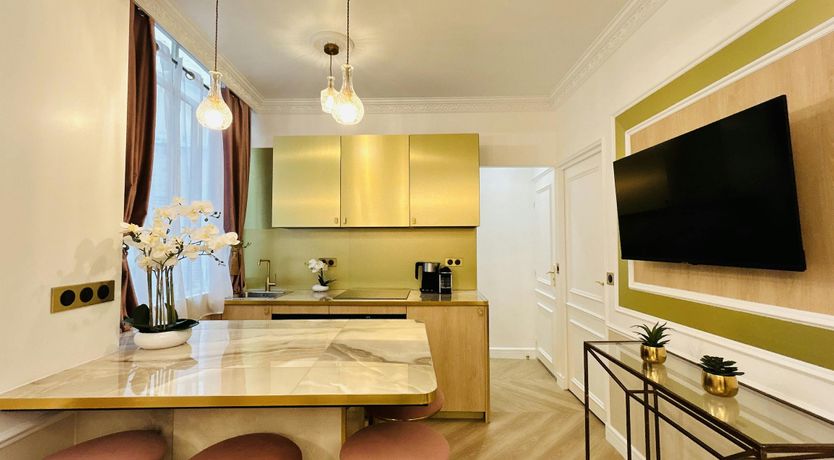 Photo of Avenue's Blossom