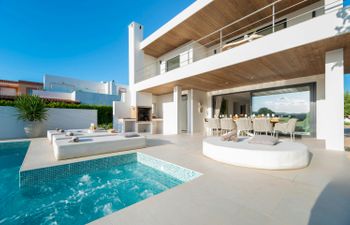 Island Abode Holiday Home