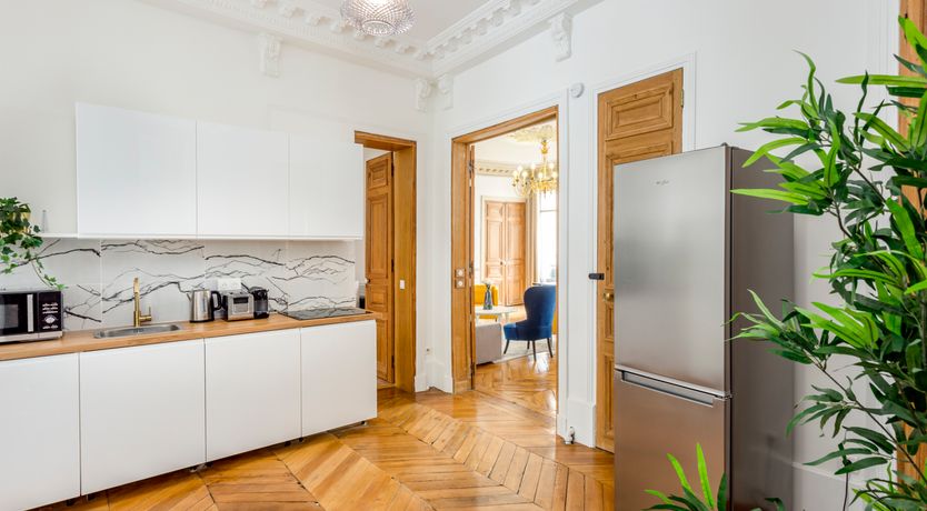 Photo of The Parisian Echo