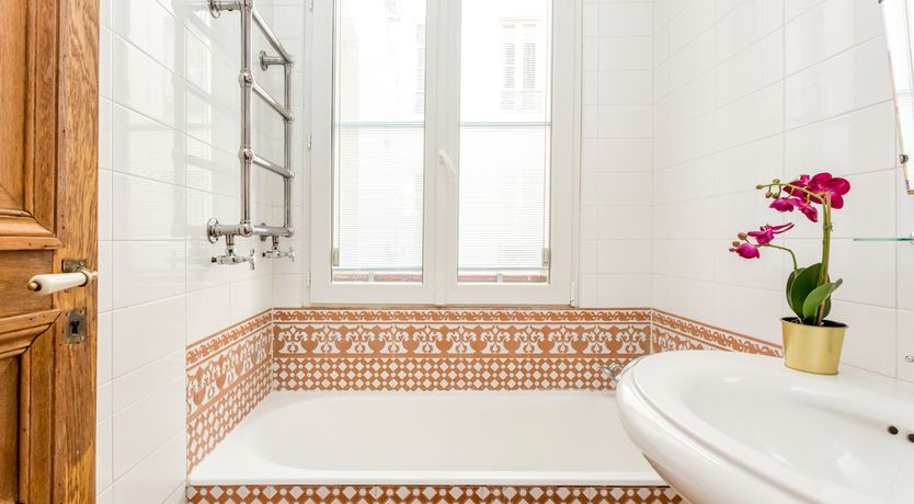 Photo of The Parisian Echo