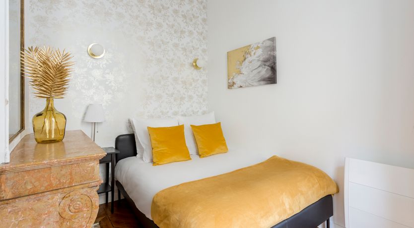 Photo of The Parisian Echo