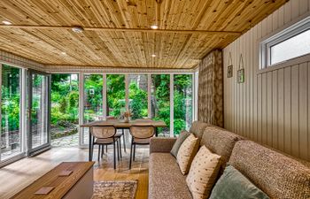 A Manchester Garden Holiday Home