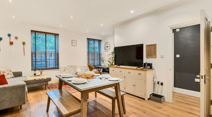 Photo of Hampton Court Finery