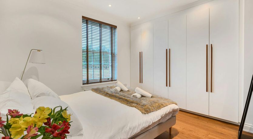 Photo of Hampton Court Finery