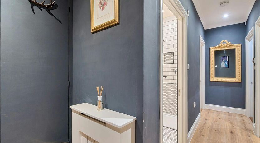 Photo of Hampton Court Finery