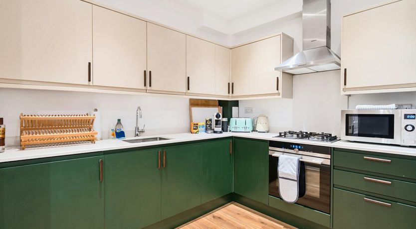 Photo of Hampton Court Finery