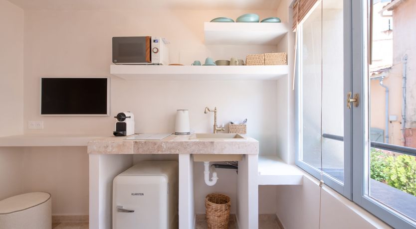 Photo of Graceful Jewel