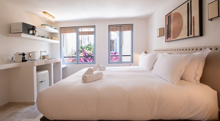 Photo of Graceful Jewel