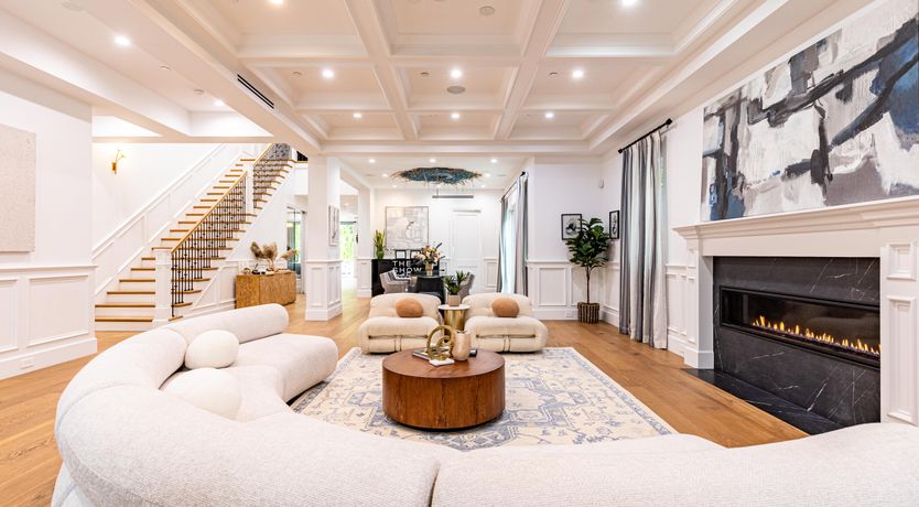 Photo of Tarzana Farmhouse