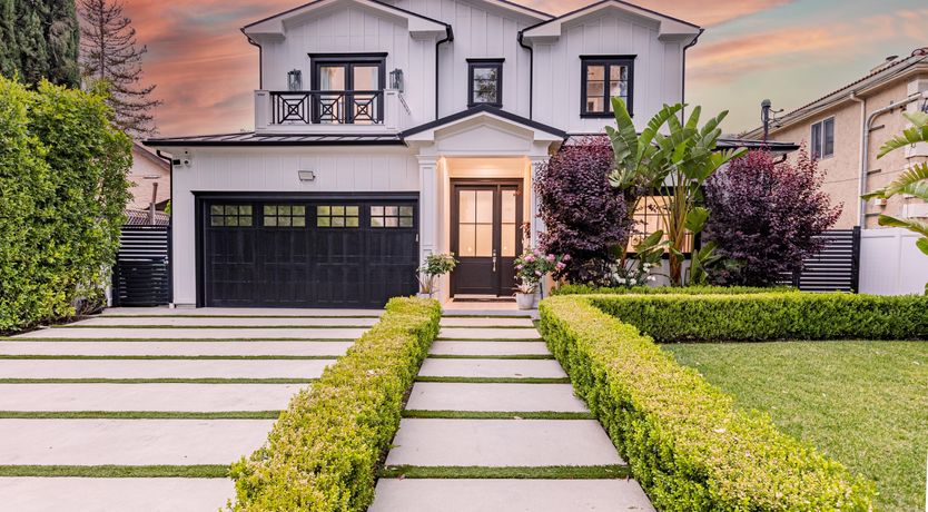 Photo of Tarzana Farmhouse