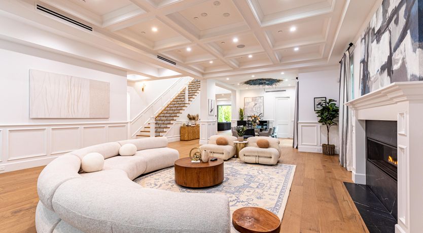 Photo of Tarzana Farmhouse