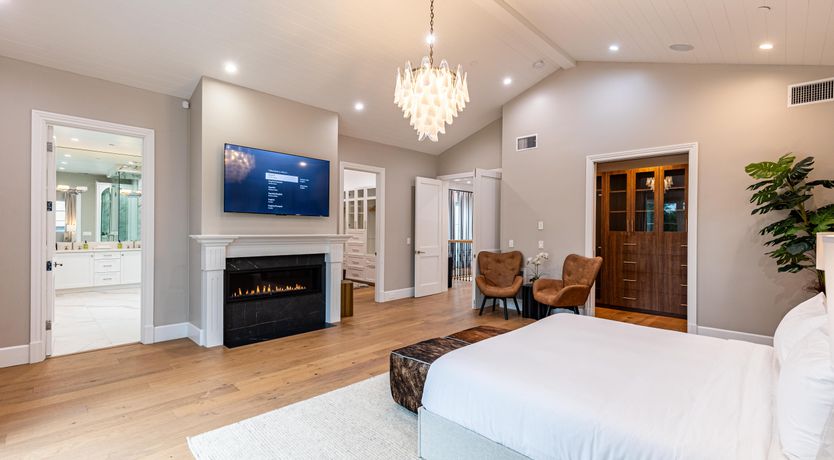 Photo of Tarzana Farmhouse